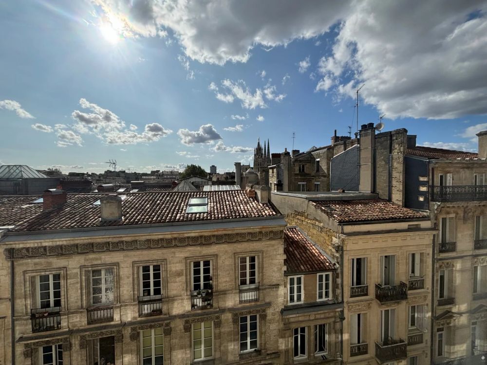 Appartement T3 avec balcon - Bordeaux Centre